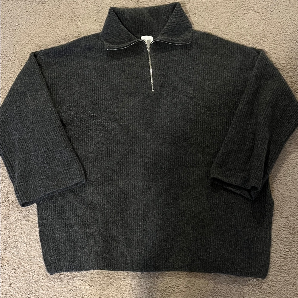 Ribbed oversized sweater